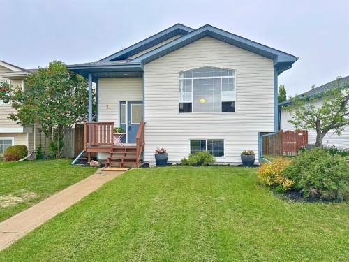 20 Deschner Close  Red Deer, AB T4R 3C1