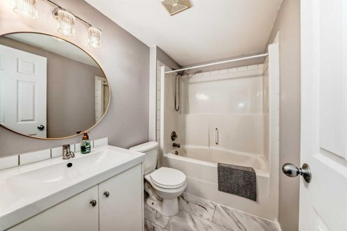 20 Deschner Close, Red Deer, AB 