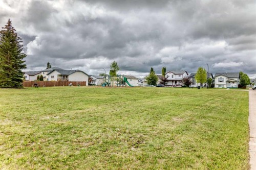 20 Deschner Close, Red Deer, AB 