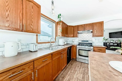 20 Deschner Close, Red Deer, AB 