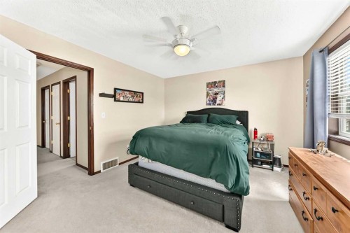 21 Amer Close, Red Deer, AB 