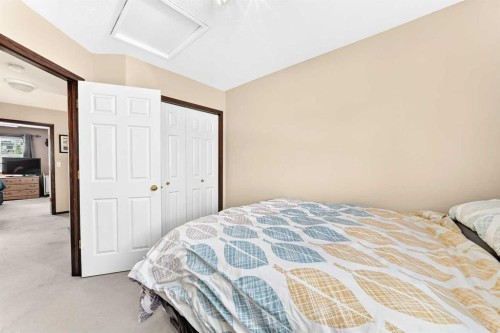 21 Amer Close, Red Deer, AB 