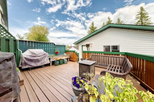 21 Amer Close, Red Deer, AB 