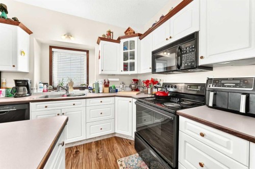 21 Amer Close, Red Deer, AB 