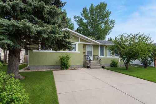 105 Bell Street  Red Deer, AB T4R 1L6