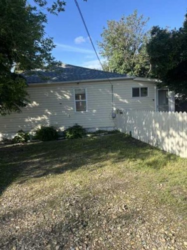 5147 53 Street  Innisfail, AB T4G 1L8