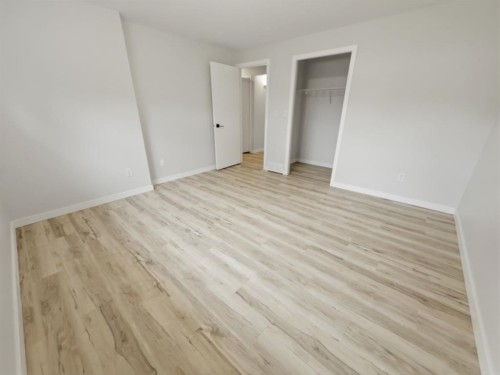 39-103 Addington Drive, Red Deer, AB - Indoor Photo Showing Other Room