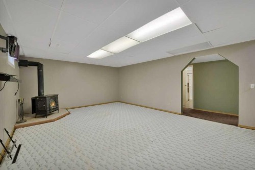 22 Blackstone Avenue, Lacombe, AB - Indoor Photo Showing Other Room