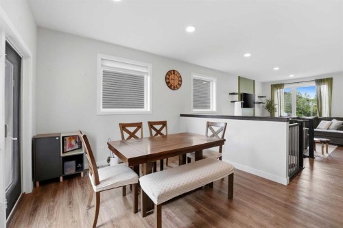 77 Murphy Close, Blackfalds, AB - Indoor Photo Showing Dining Room