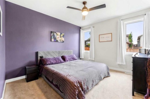 77 Murphy Close, Blackfalds, AB - Indoor Photo Showing Bedroom