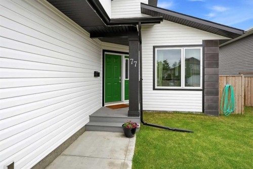 77 Murphy Close, Blackfalds, AB - Outdoor With Exterior