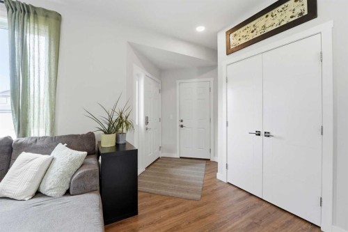 77 Murphy Close, Blackfalds, AB - Indoor Photo Showing Other Room