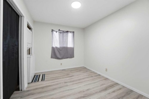 1 Hallgren Avenue, Red Deer, AB 