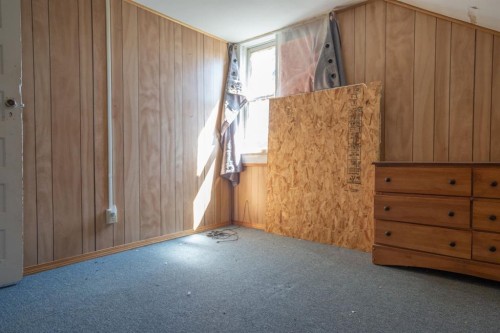5220 52 Street, Mirror, AB - Indoor Photo Showing Other Room