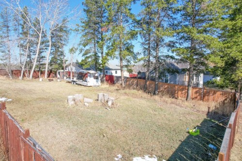 5220 52 Street, Mirror, AB - Outdoor