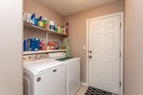189 Lampard Crescent, Red Deer, AB - Indoor Photo Showing Laundry Room