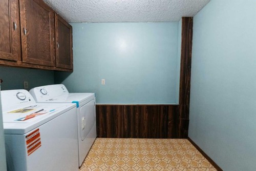 4904 51 Avenue, Eckville, AB 