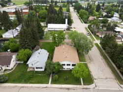 4904 51 Avenue Eckville, AB T0M 0X0