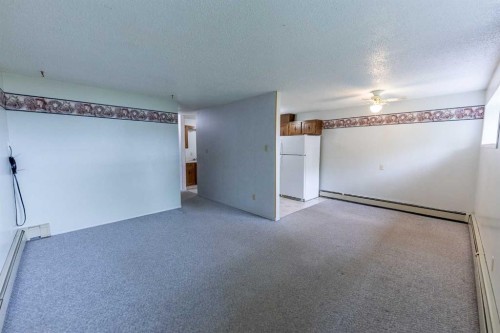 4904 51 Avenue, Eckville, AB 