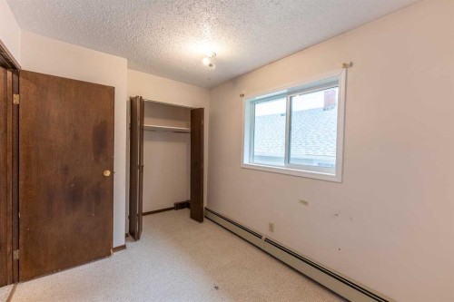 4904 51 Avenue, Eckville, AB 