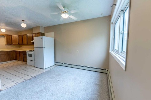 4904 51 Avenue, Eckville, AB 