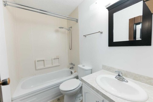 4904 51 Avenue, Eckville, AB 