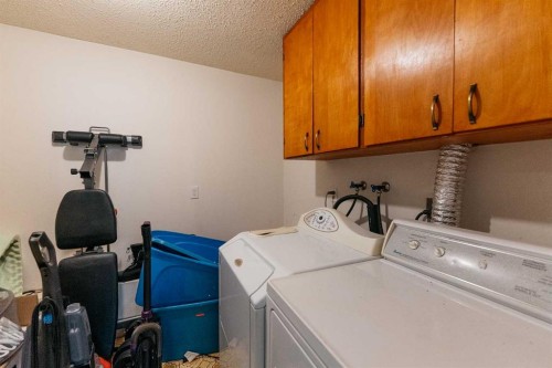 4904 51 Avenue, Eckville, AB 