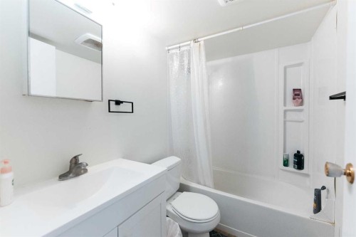 4904 51 Avenue, Eckville, AB 