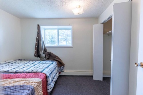 4904 51 Avenue, Eckville, AB 