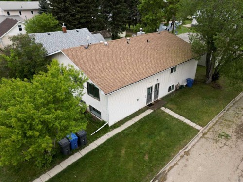 4904 51 Avenue, Eckville, AB 