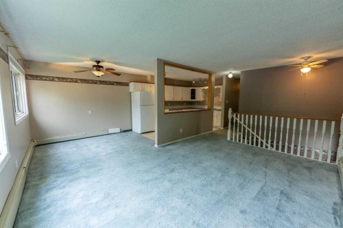 4904 51 Avenue, Eckville, AB 