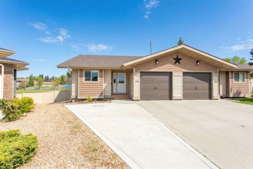49 Sheep Close  Lacombe, AB T4L 0J1
