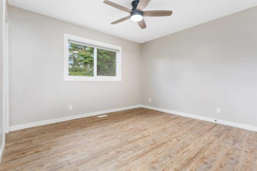 87 Norris Close, Red Deer, AB 