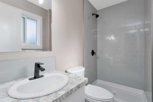 87 Norris Close, Red Deer, AB 