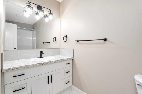 87 Norris Close, Red Deer, AB 