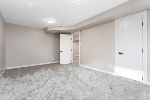 87 Norris Close, Red Deer, AB 