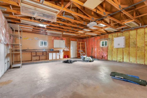 87 Norris Close, Red Deer, AB 