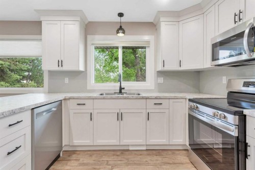 87 Norris Close, Red Deer, AB 