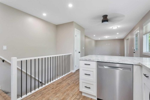 87 Norris Close, Red Deer, AB 