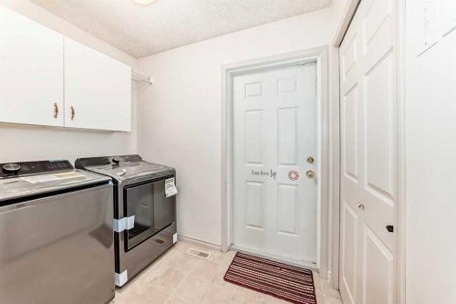 5910 60 Ave, Ponoka, AB 