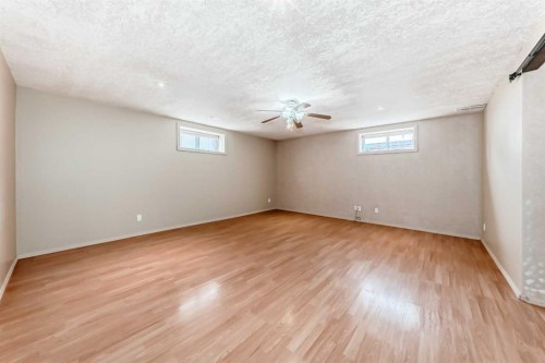 5910 60 Ave, Ponoka, AB 