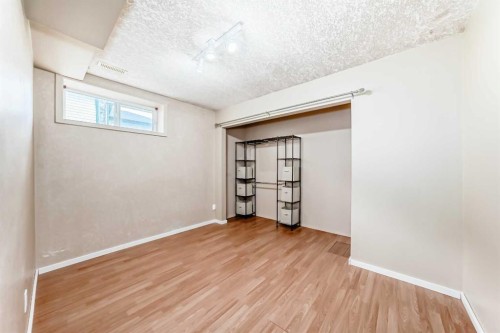 5910 60 Ave, Ponoka, AB 