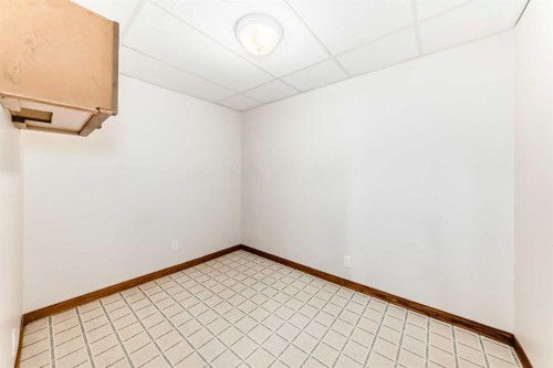 5910 60 Ave, Ponoka, AB 