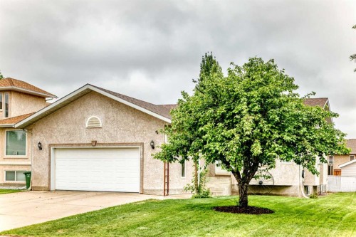 5910 60 Ave, Ponoka, AB 