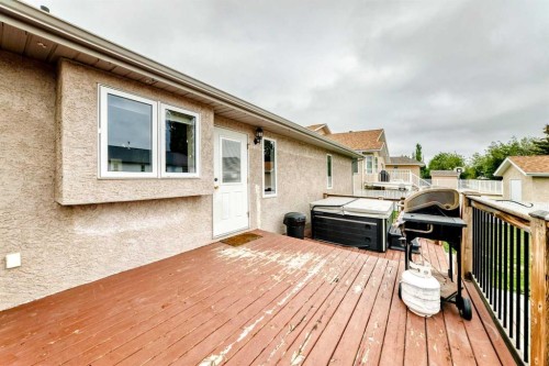 5910 60 Ave, Ponoka, AB 