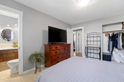 26 Odstone Green, Red Deer, AB - Indoor Photo Showing Bedroom