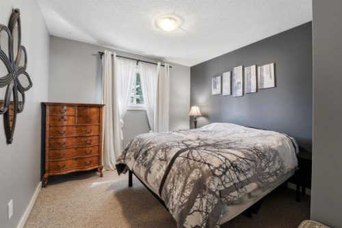 26 Odstone Green, Red Deer, AB - Indoor Photo Showing Bedroom