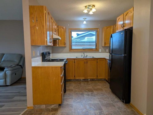 4727 44 Street, Sylvan Lake, AB 