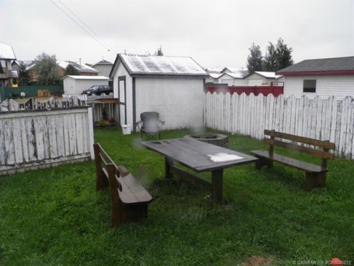 190 Kerr Close, Red Deer, AB - Outdoor