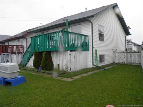 190 Kerr Close, Red Deer, AB - Outdoor With Exterior